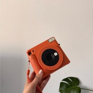 Instax Mini 11 in Bright Orange